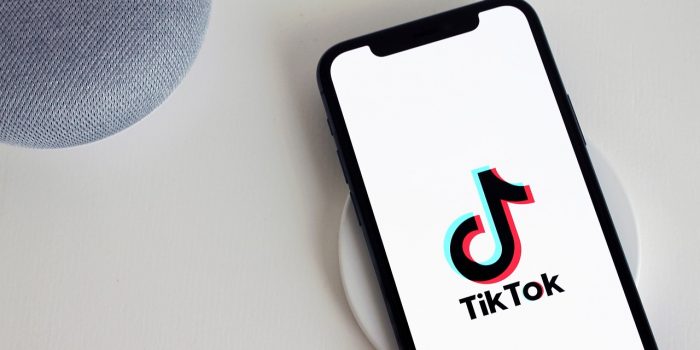 Logo de TikTok sur mobile