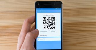 Un code QR sur un smartphone